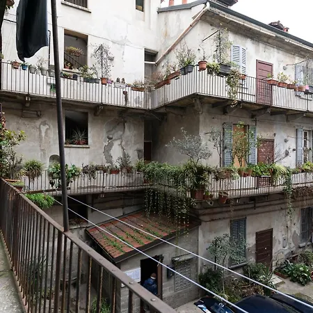 Guesthost - Cosy Comfy Milano- Sempione & Gerusalemme Milão
